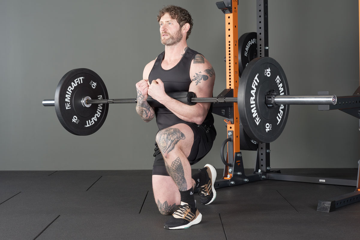 Photo d'homme pratiquant un exercice d'endurance